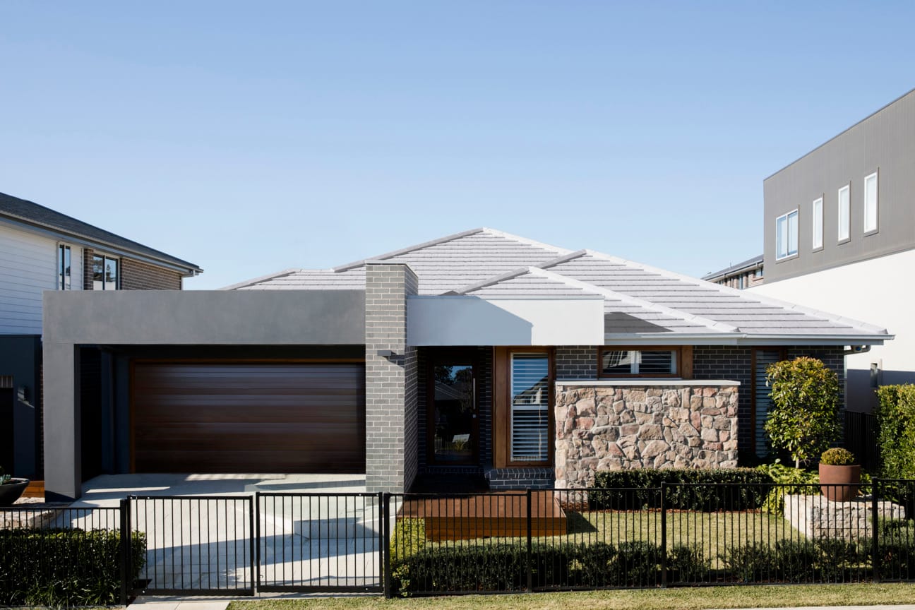 Monier Horizon in Mist Grey | Kew 27