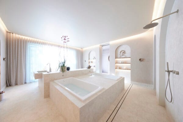 Club House - Courtney and Grant - The Block