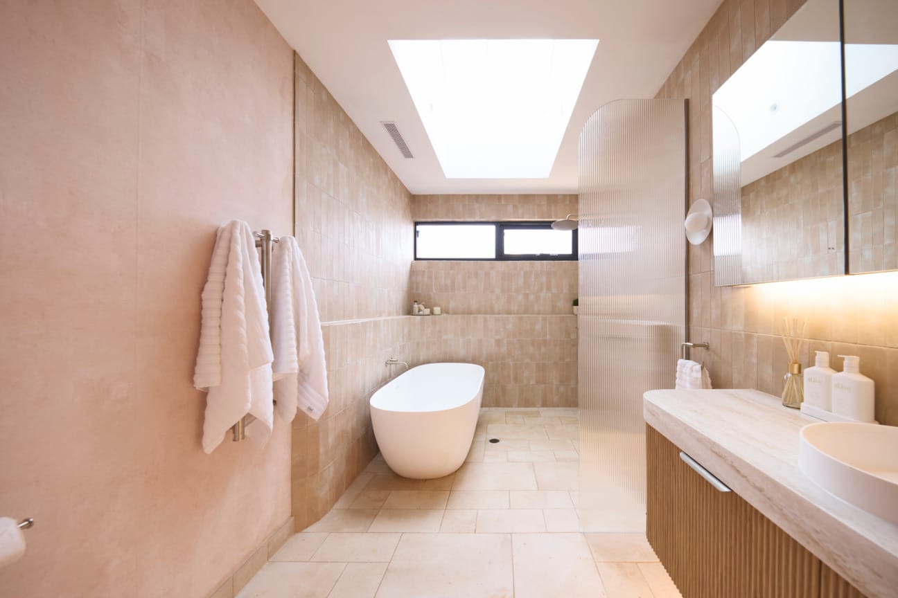 House 3 - Britt and Taz Bathroom