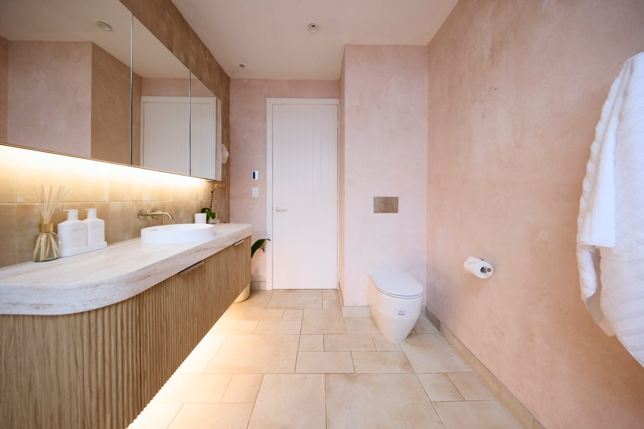 House 3 - Britt and Taz Bathroom