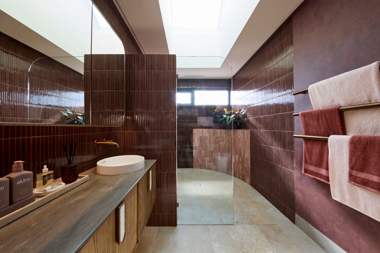 House 1 - Emma and Ben - Master ensuite