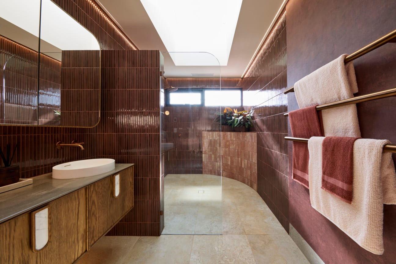 House 1 - Emma and Ben - Master ensuite