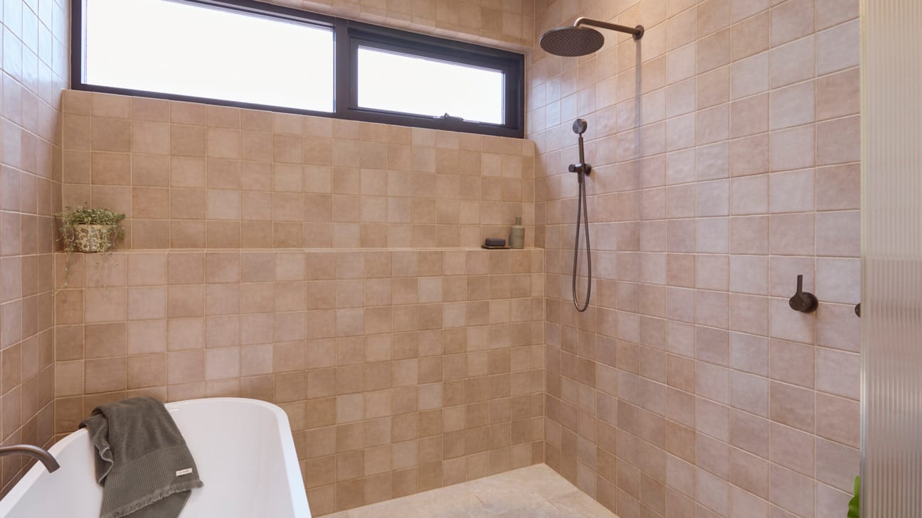 House 5 - Robbie and Mat Bathroom (Winners)