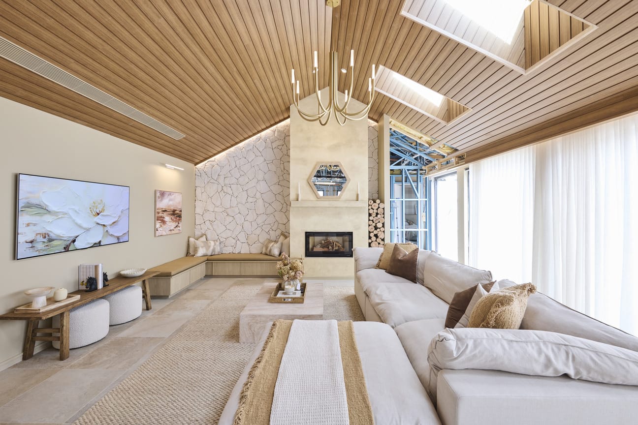House 3 - Britt and Taz - Living and Dining