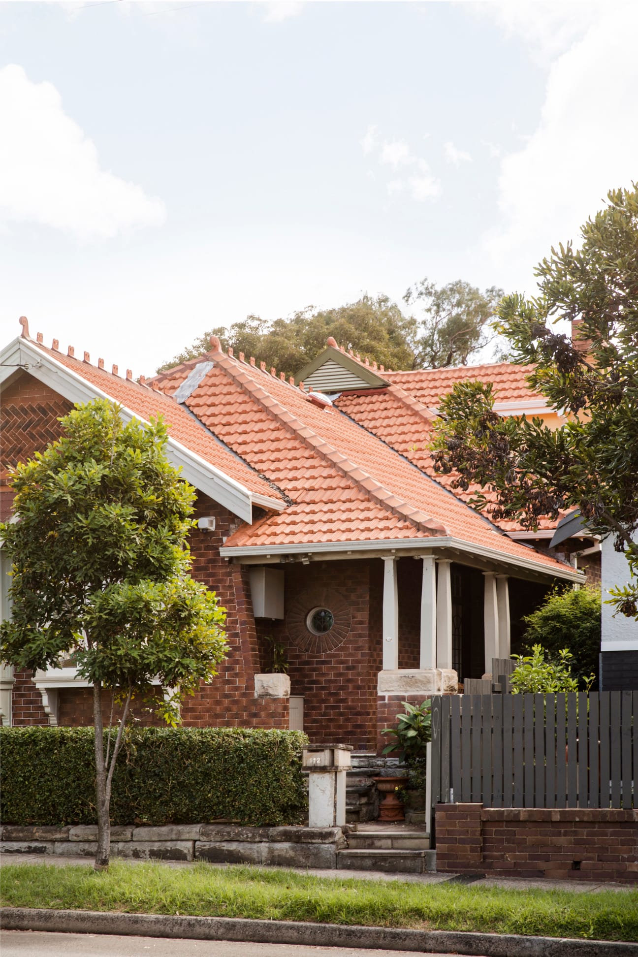 Monier Nouveau in Earth