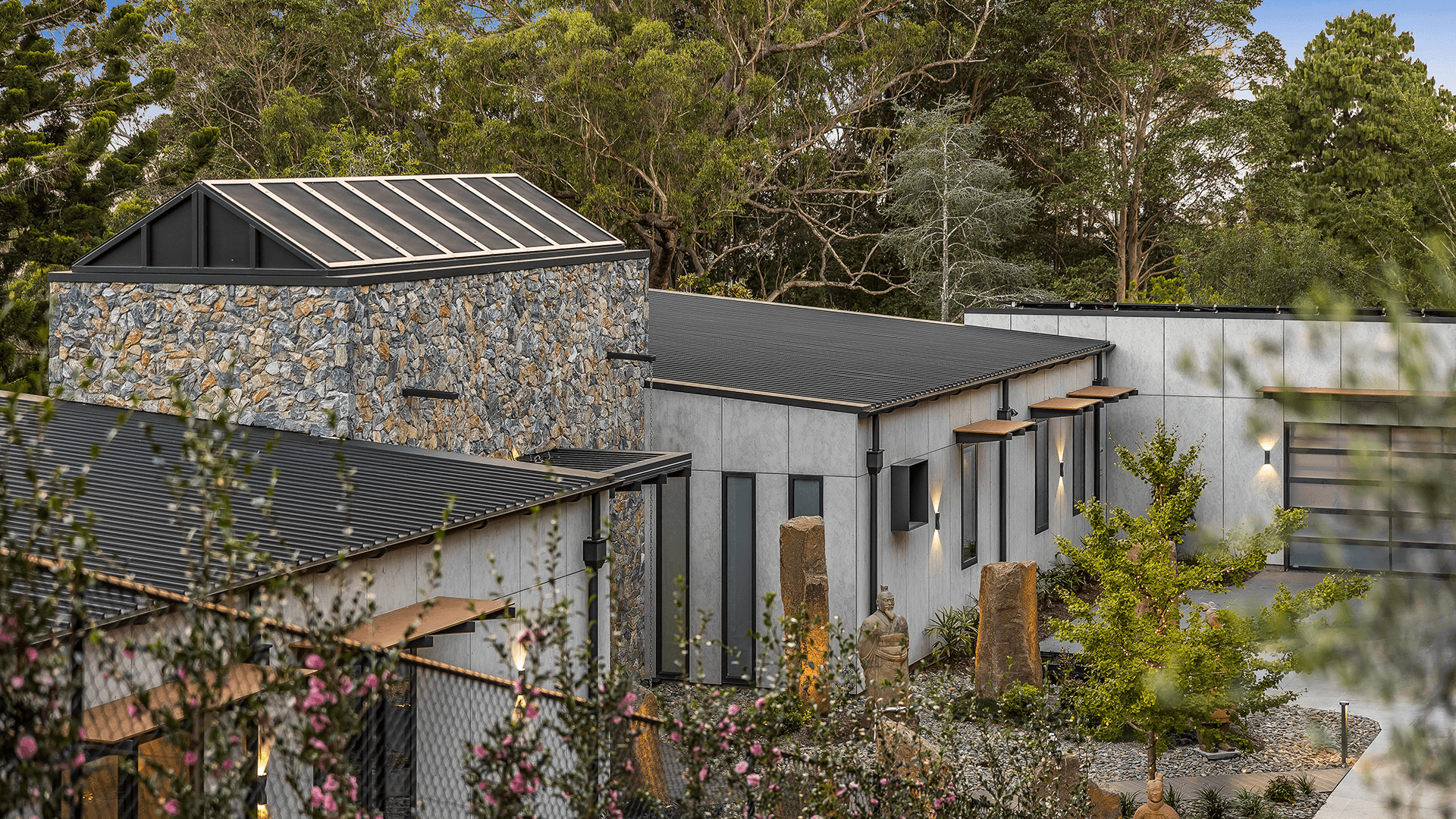 Residential Toowoomba home using Cemintel Barestone