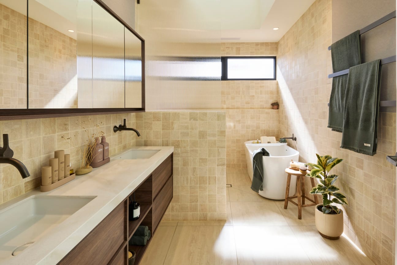 House 5 - Robbie and Mat - Master ensuite