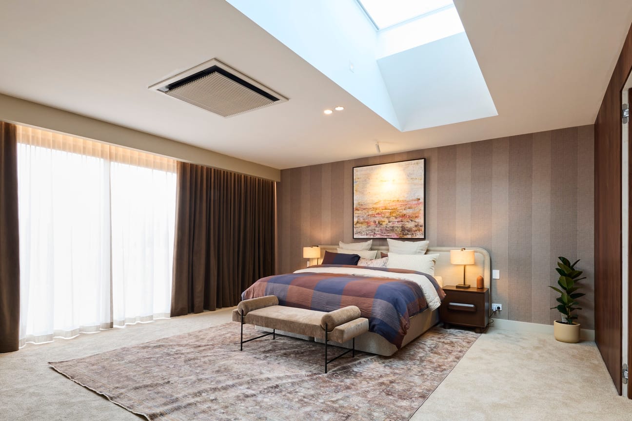 House 4 - Sonny and Alicia - Main bedroom