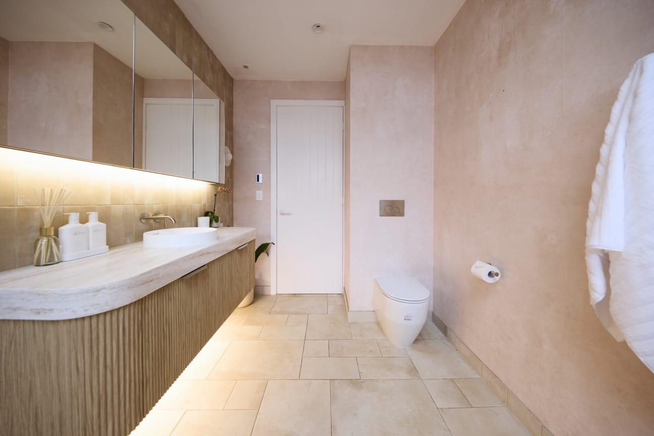 House 3 - Britt and Taz Bathroom