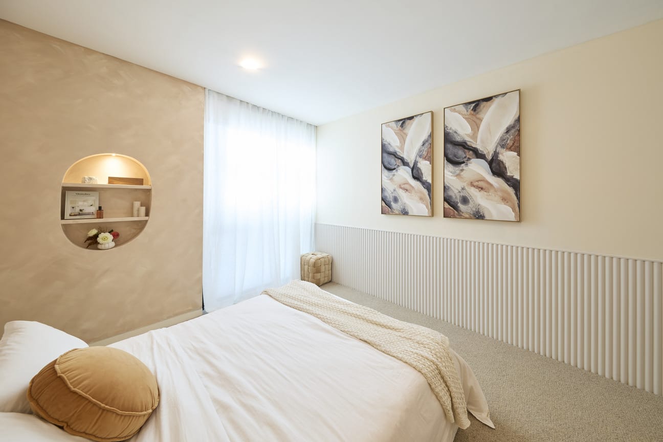 Lisa & Rosco - Guest Bedroom